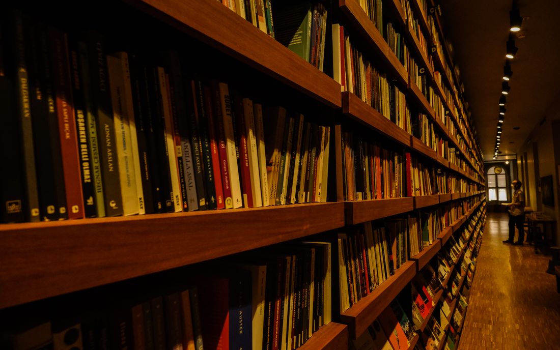 Kitob do'konida pereuchet: nashr, ISBN va komissiya kitoblari